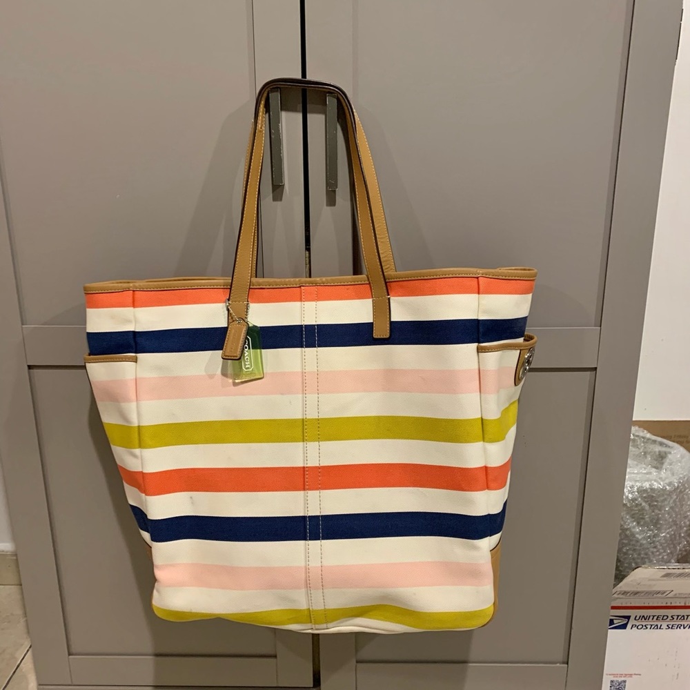 Coach Weekender bag!